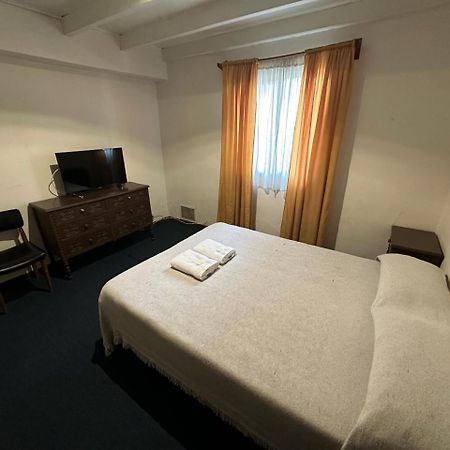 帕里斯酒店 里奥加耶戈斯 外观 照片