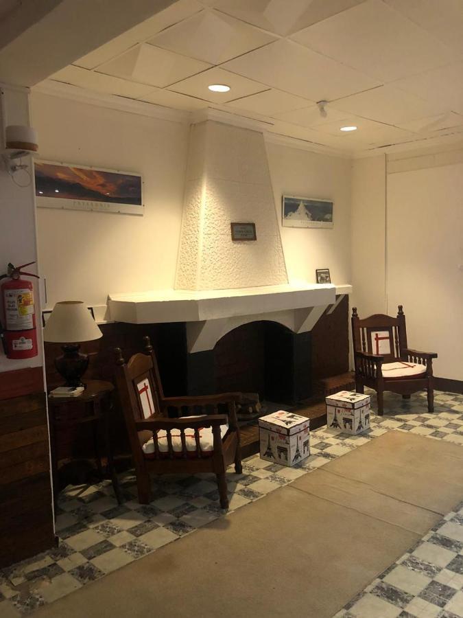帕里斯酒店 里奥加耶戈斯 外观 照片